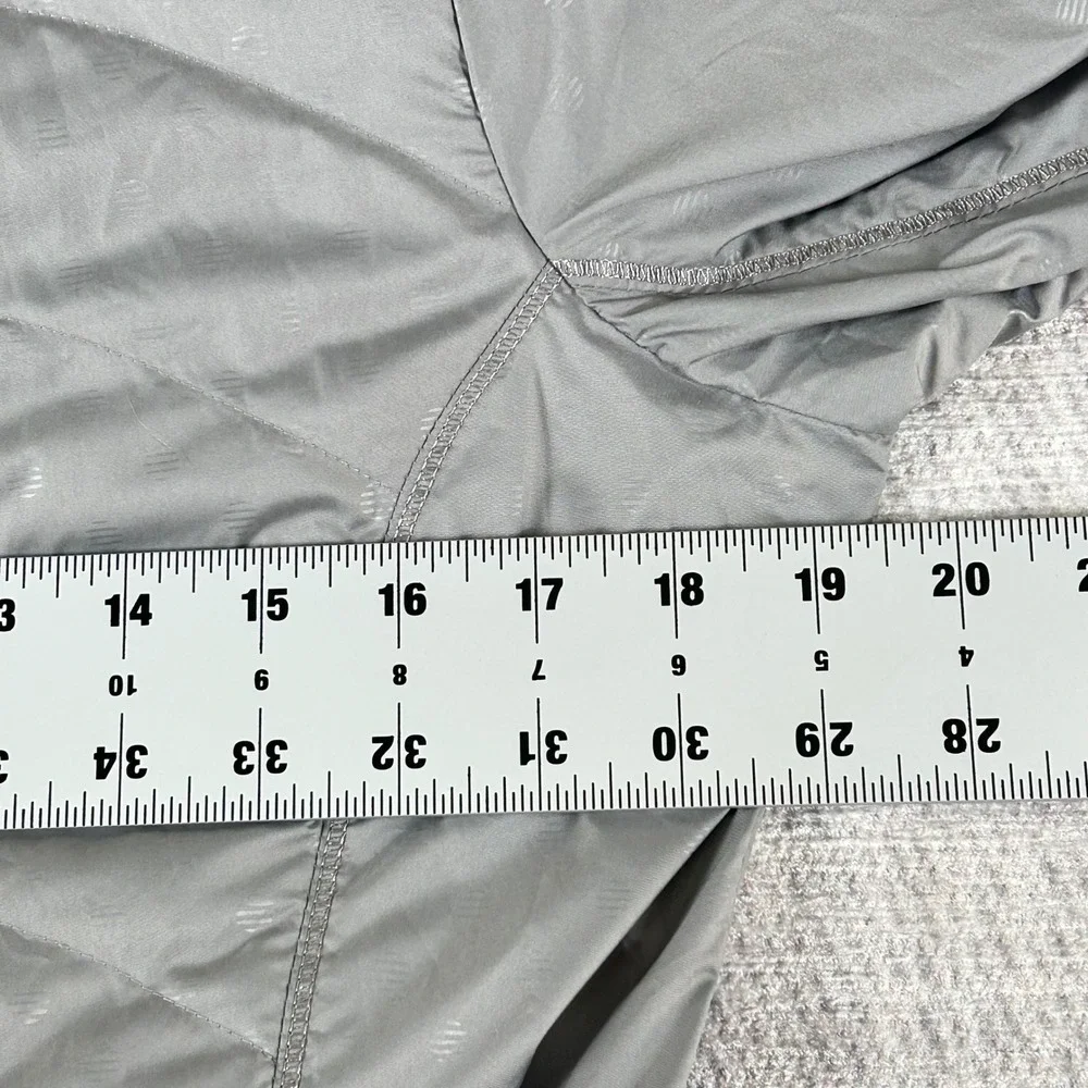 Lululemon Spring Fling Silver Polka Dot Lightweight Down Puffer Jacket‎ Ruffle S